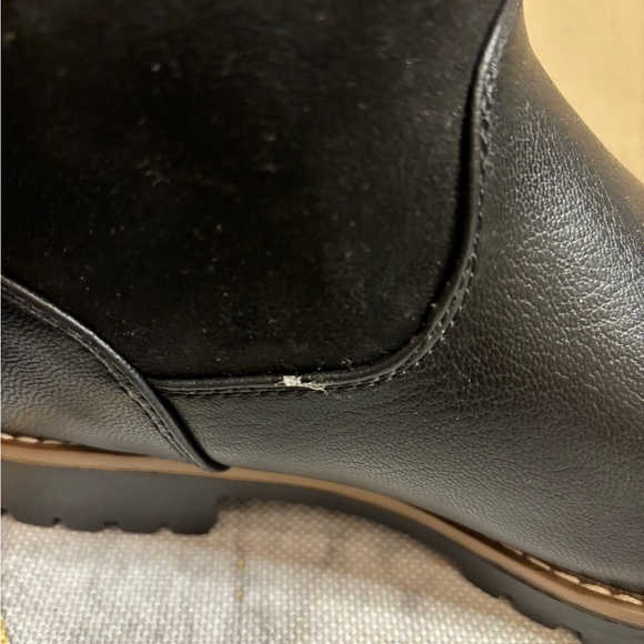 Black Nautica boots with faux fur/sherpa inside; very warm and comfortable - Picture 10 of 15